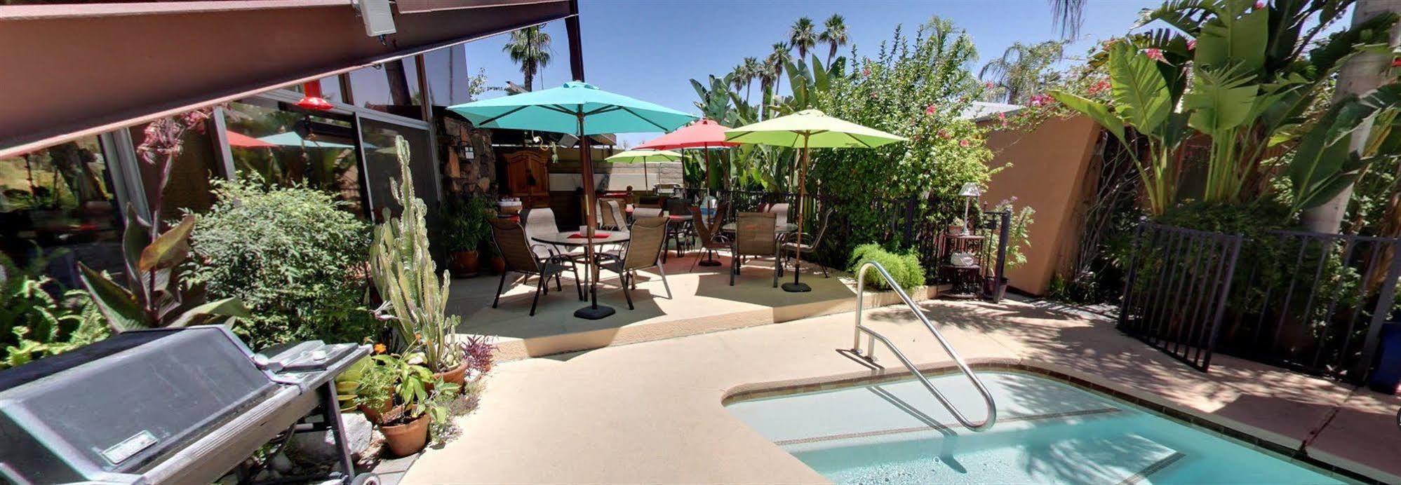 Triangle Inn Clothing Optional Resort For Men Palm Springs Extérieur photo